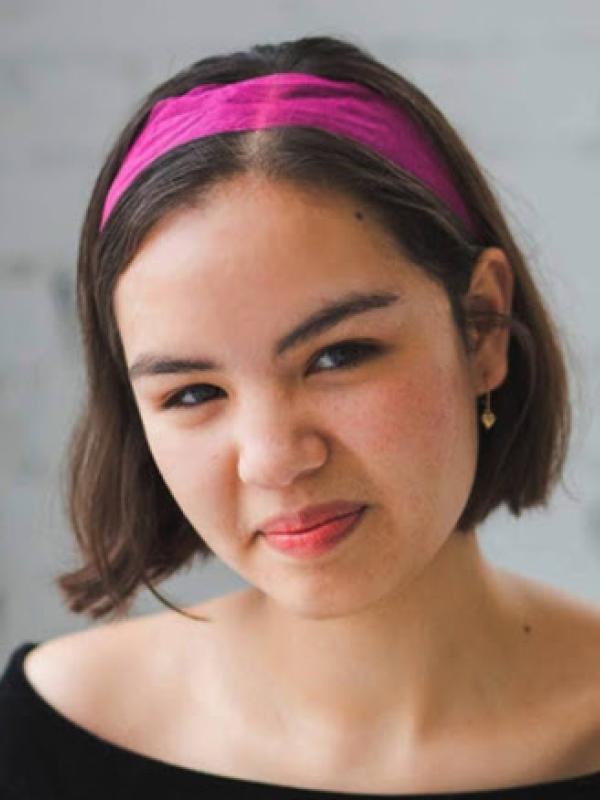 Isabella G Headshot